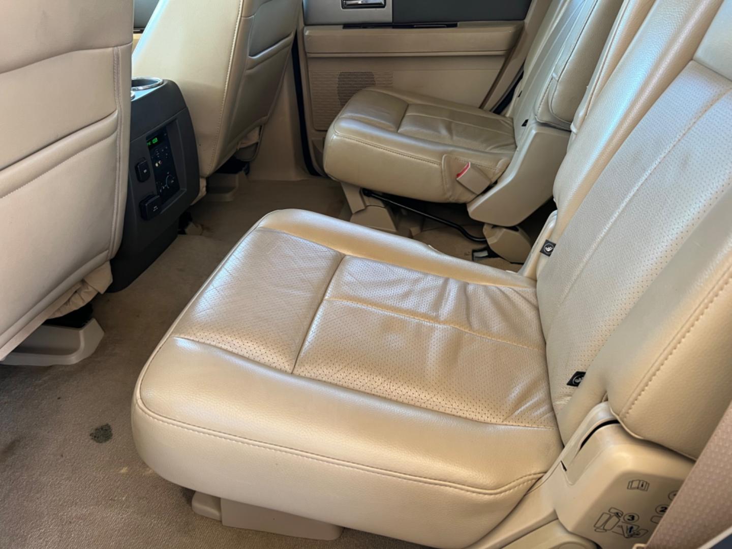 2013 White /Tan Ford Expedition XLT W/Leather (1FMJU1H58DE) with an 5.4 V8 engine, Automatic transmission, located at 4520 Airline Hwy, Baton Rouge, LA, 70805, (225) 357-1497, 30.509325, -91.145432 - 2013 Ford Expedition XLT 146K Miles, 5.4 V8, Leather Seats, 7 Passenger Seating, Sunroof, Power Windows, Locks, Mirrors & Seat, Cold A/C, Tow Pkg. NO IN HOUSE FINANCING. FOR INFO PLEASE CONTACT JEFF AT 225 357-1497 CHECK OUT OUR A+ RATING WITH THE BETTER BUSINESS BUREAU WE HAVE BEEN A FAMILY OWNED A - Photo#11